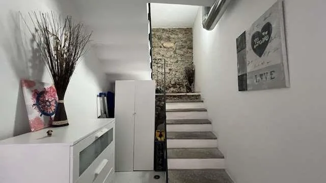 Morcote palazzina storica ristrutturata e arredata da investimento