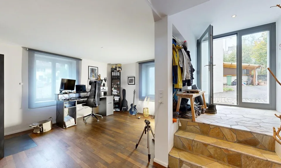 Casa con due loft e parcella separata accanto