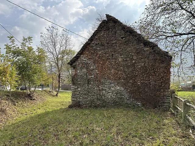 3-Zimmer-Rustico zum Ausbauen an sehr ruhiger, sonniger Aussichslag...