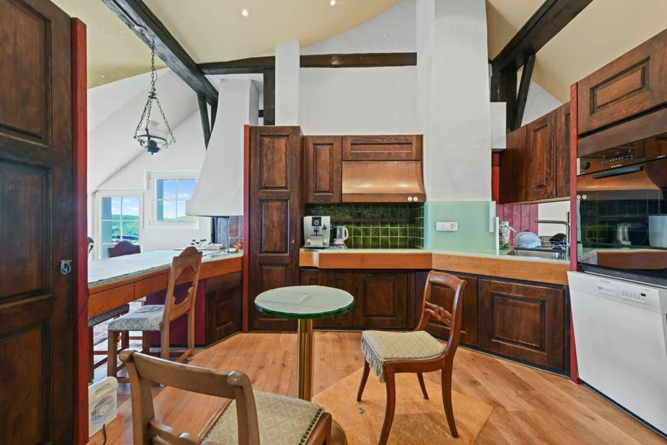 Charme trifft Weitsicht - einzigartige Maisonette-Dachwohnung im He... – Foto 7 von 30