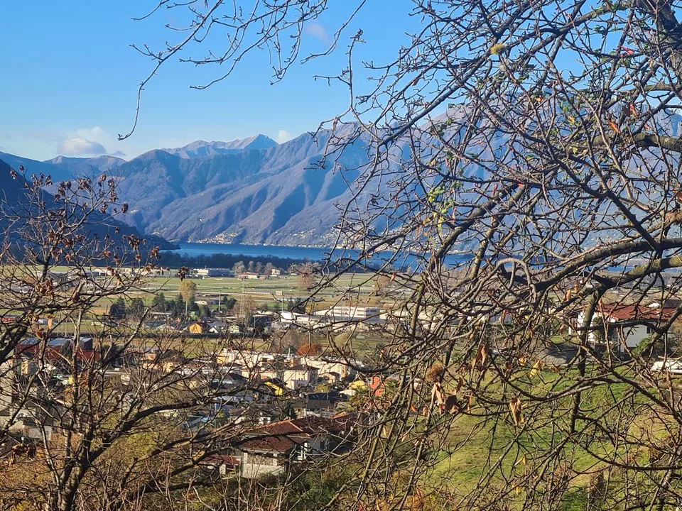 Casa con due appartamneti con giardino e bella vista / Zweifamilien... – Foto 14 von 17