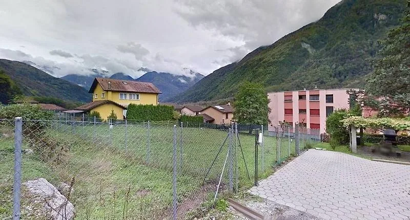 ebenes Bauland von 687 m2 Zone R3 an sehr sonniger, ruhiger Aussich...