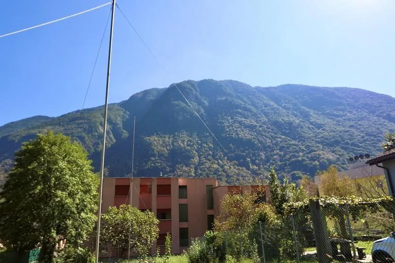 ebenes Bauland von 687 m2 Zone R3 an sehr sonniger, ruhiger Aussich... – Foto 6 von 14