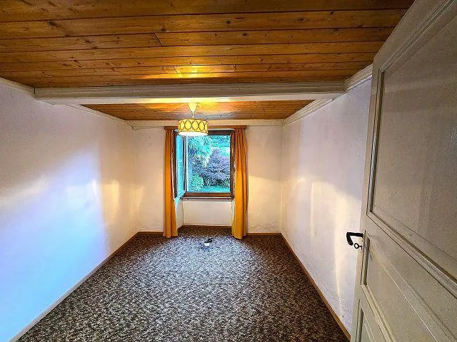 4 1/2-ZIimmer-Dorfhaus mit Garten an sehr schöner Aussichtslage / C... – foto 13 di 30