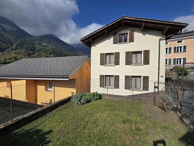 4 1/2-ZIimmer-Dorfhaus mit Garten an sehr schöner Aussichtslage / C...