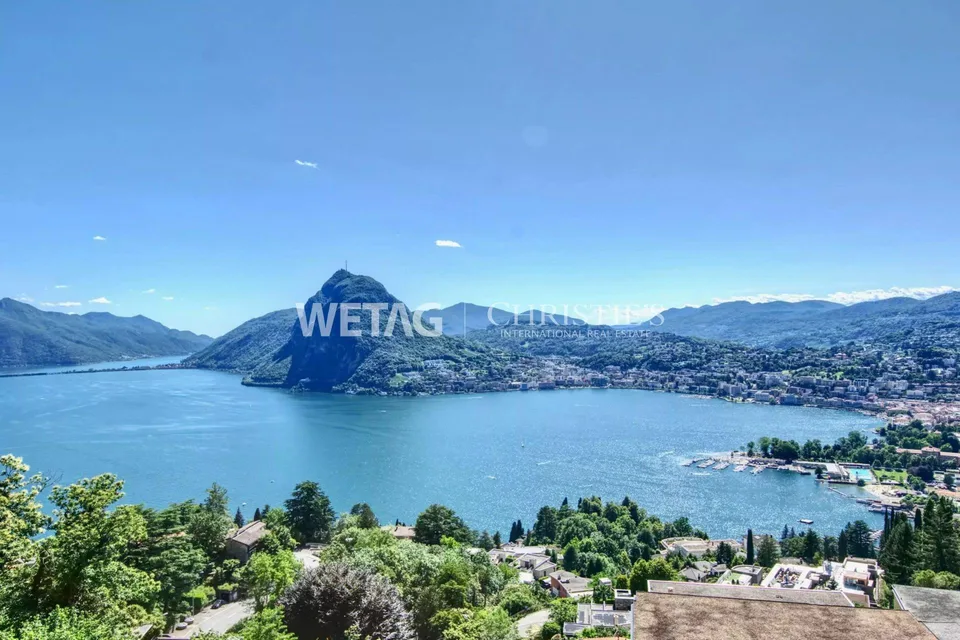 Luxuriöse Duplex-Attikawohnung in Lugano-Aldesago mit herrlichem Bl...