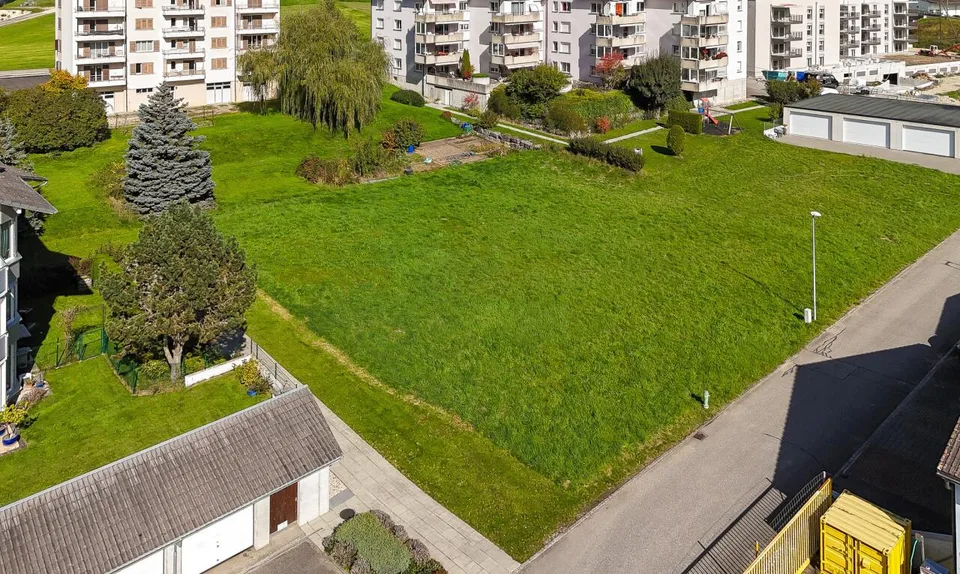 Terrain idéal pour immeuble locatif – permis en force