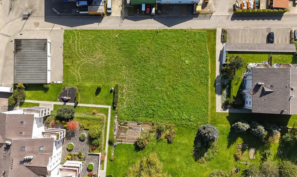 Terrain idéal pour immeuble locatif – permis en force