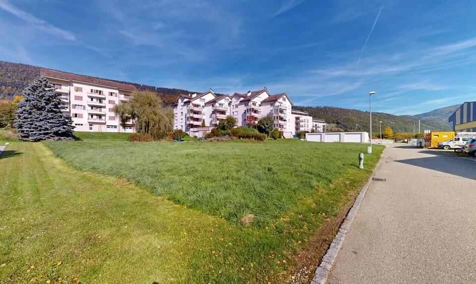 Terrain idéal pour immeuble locatif – permis en force