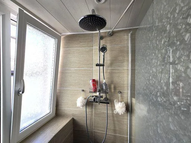Casa rustica nel nucleo con grande giardino – Foto 21 von 30
