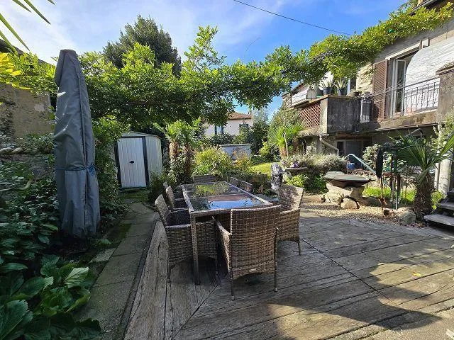 Casa rustica nel nucleo con grande giardino – Foto 28 von 30