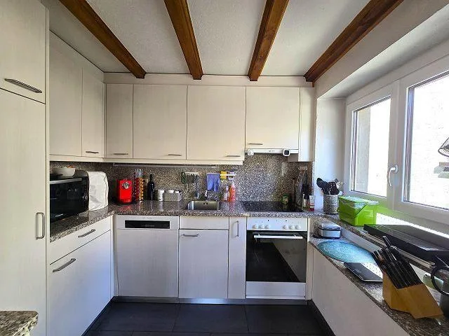 Casa rustica nel nucleo con grande giardino – Foto 8 von 30