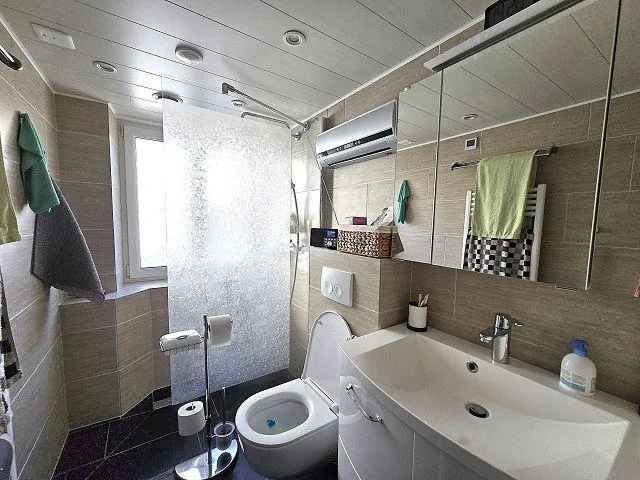 Casa rustica nel nucleo con grande giardino – Foto 22 von 30