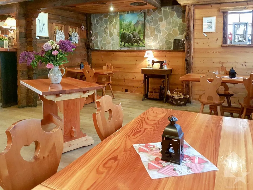 Magnifique Restaurant au centre d'Evolène avec appartement séparé