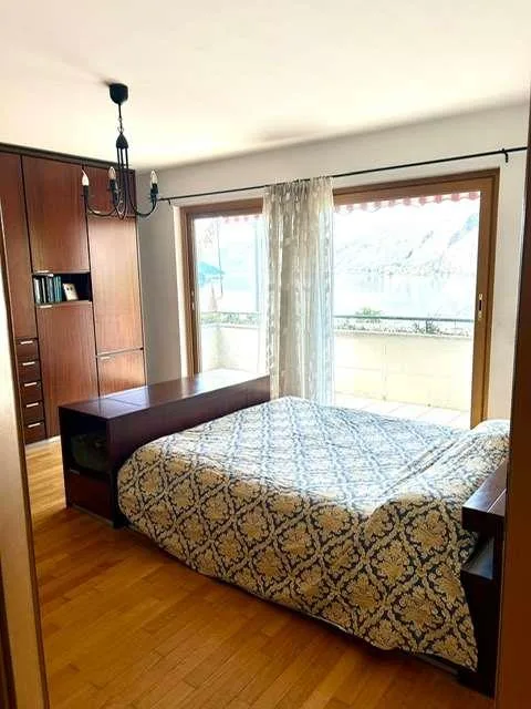 Villa panoramica su 3 livelli con vista mozzafiato