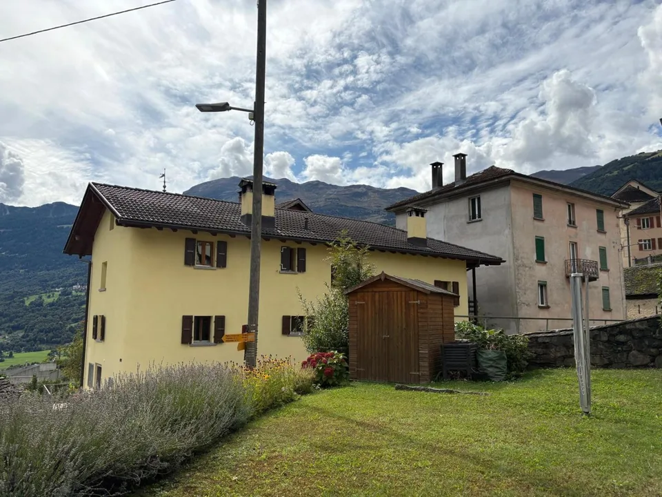 Casa a Ponte Valentino su 2 piani  con terreno edificabile