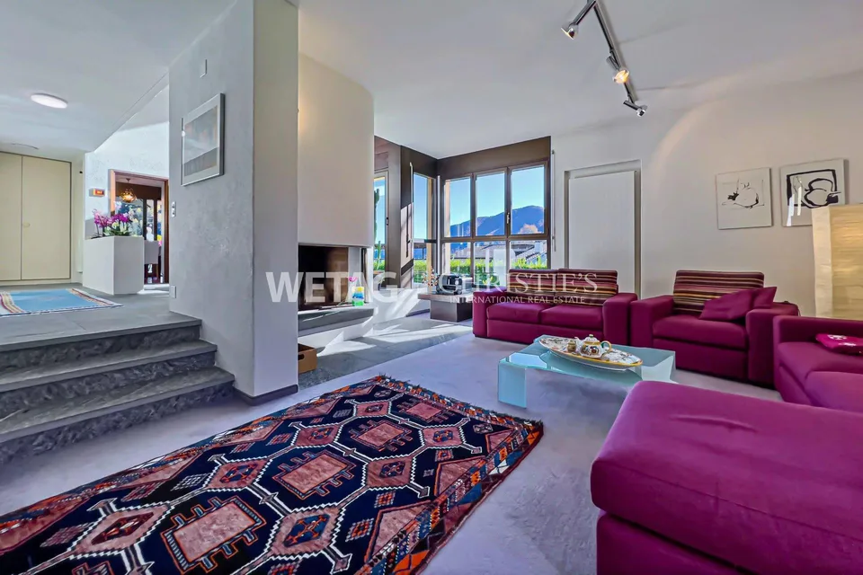 Elegante & moderne Villa mit Innenpool zu verkaufen in Crana, auch ...