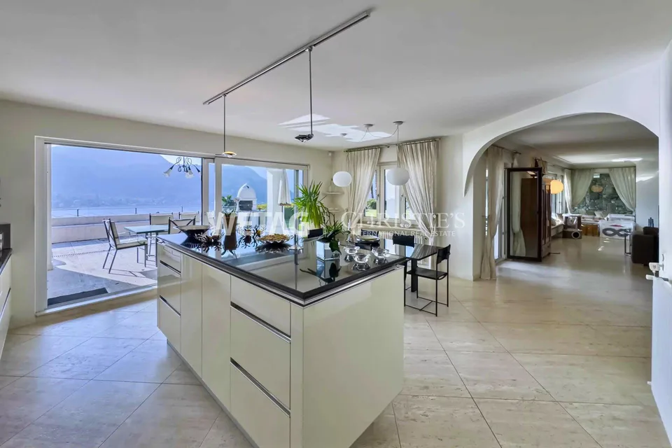 Lugano-Figino: Elegante Villa mit traumhafter Aussicht auf den Luga...