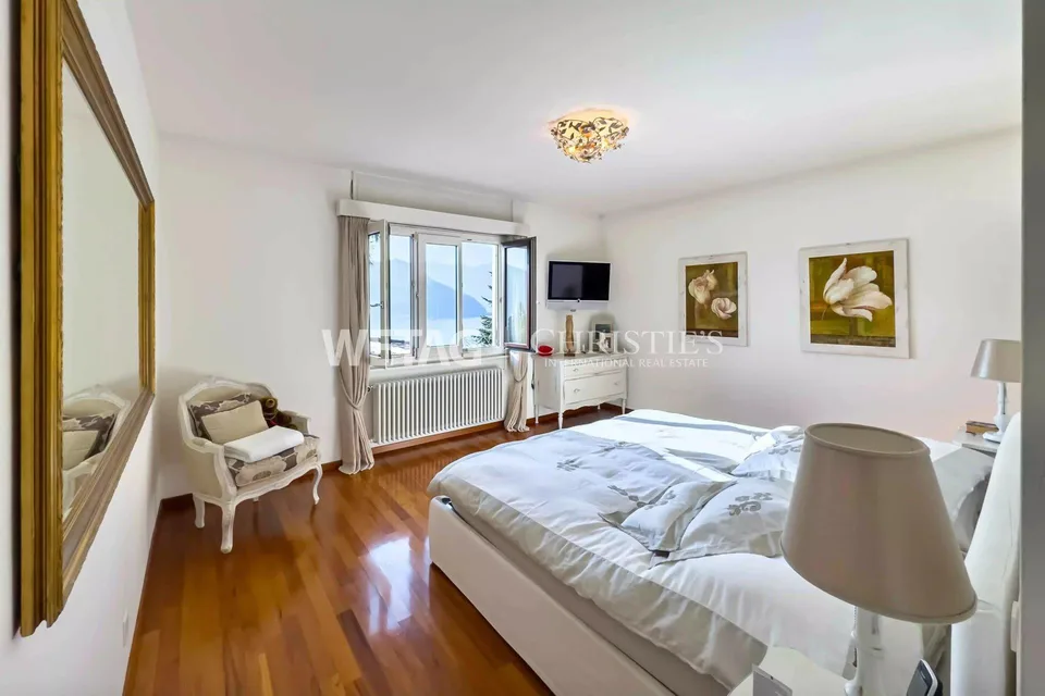 Lugano-Figino: Elegante Villa mit traumhafter Aussicht auf den Luga...