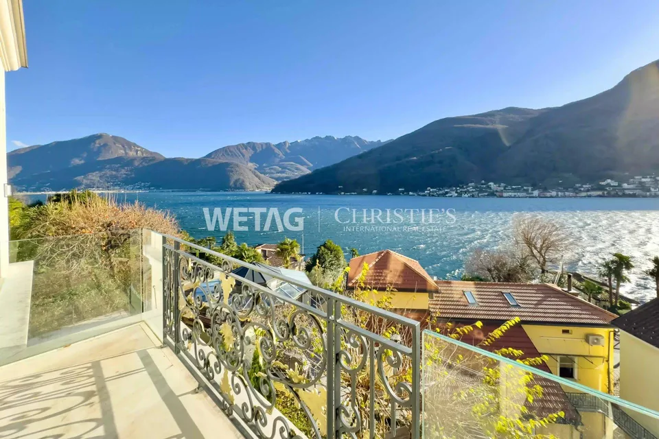 Lugano-Vico Morcote: Moderne Villa mit spektakulärem Blick auf den ...