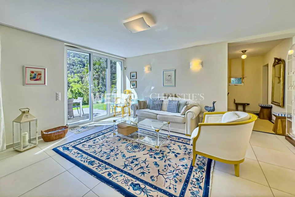 Zu verkaufen in Lugano-Odogno eine charmante Villa mit Pool, ein fr...