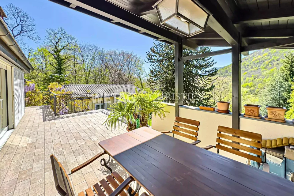 Zu verkaufen in Lugano-Odogno eine charmante Villa mit Pool, ein fr... – Foto 11 von 13