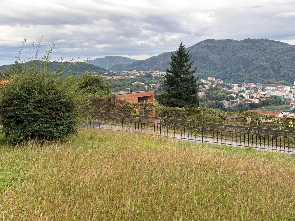 Casa unifamiliare di 7 locali molto tranquilla, soleggiata con bell... – foto 19 di 22