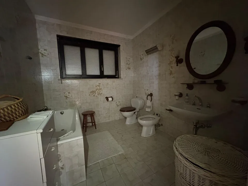 Casa unifamiliare di 7 locali molto tranquilla, soleggiata con bell... – foto 14 di 22