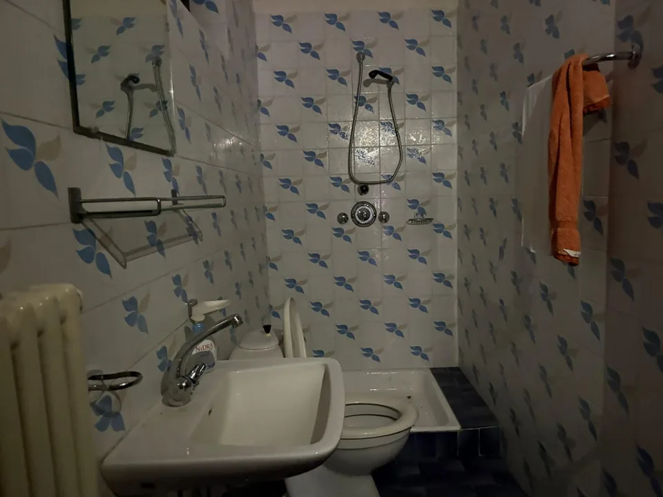 Casa unifamiliare di 7 locali molto tranquilla, soleggiata con bell... – foto 15 di 22