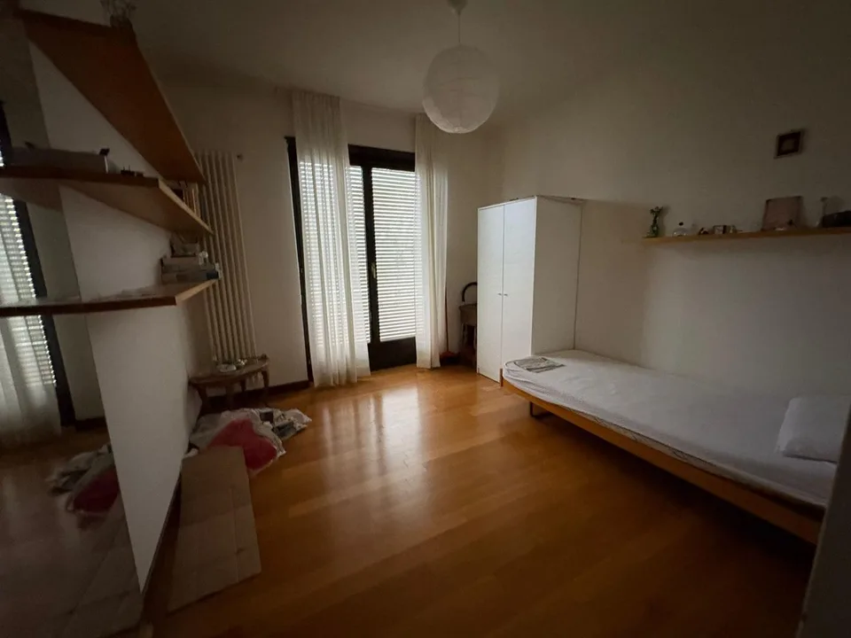 Casa unifamiliare di 7 locali molto tranquilla, soleggiata con bell... – foto 10 di 22