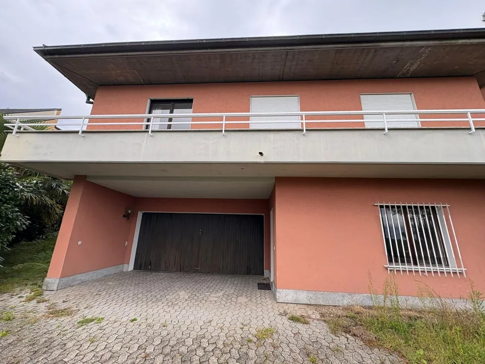 Casa unifamiliare di 7 locali molto tranquilla, soleggiata con bell...