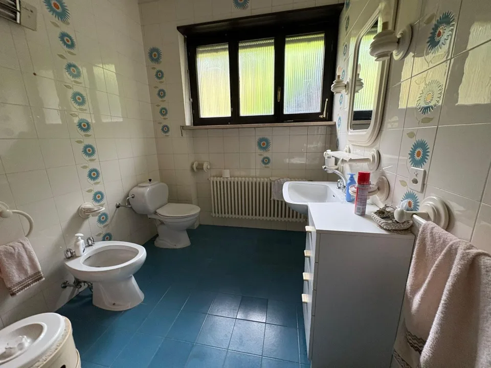 Casa unifamiliare di 7 locali molto tranquilla, soleggiata con bell... – foto 13 di 22