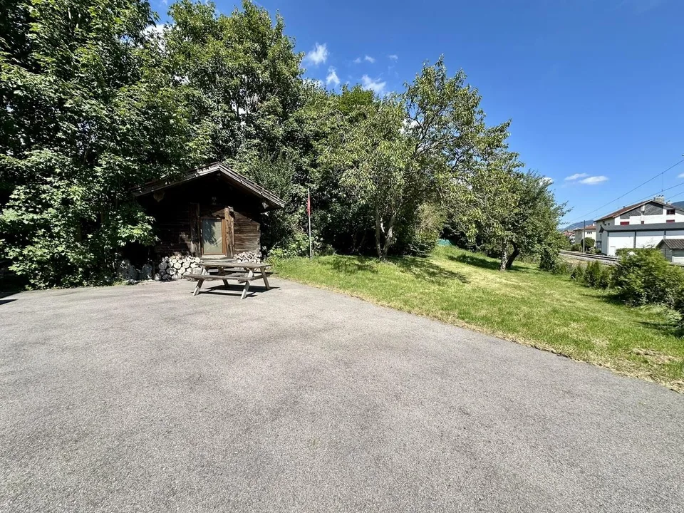 Maison de caractère avec rural et verger au cœur du village