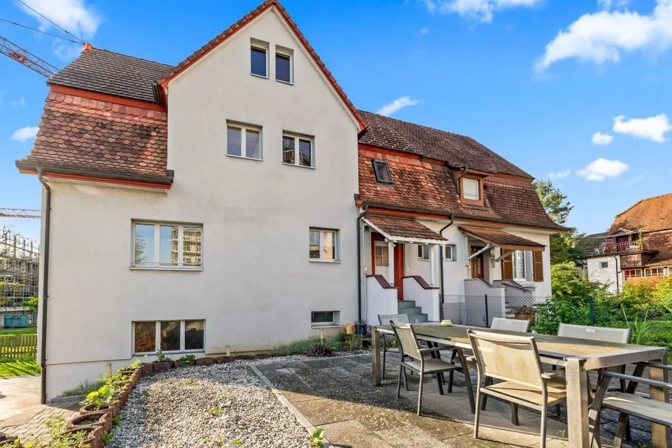 Doppeleinfamilienhaus an zentraler Lage in Liestal.