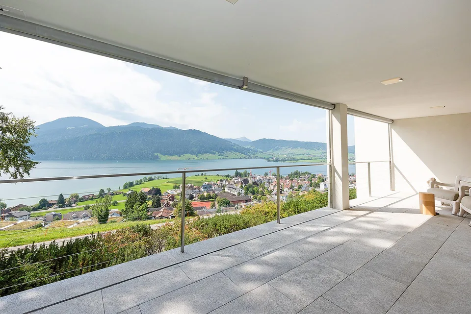 5.5-Zi-Apartment mit fabelhafter See-/Bergsicht