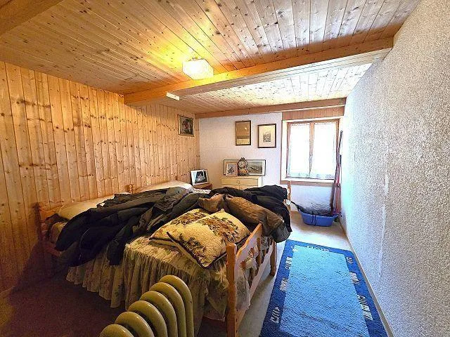 6-Zimmer-Dorfhaus mit Parkplatz / Casa unifamiliare di 6 locali con... – Foto 9 von 29