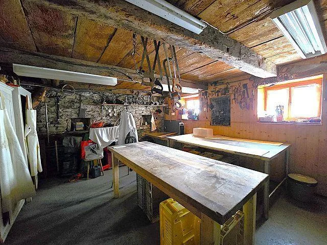 6-Zimmer-Dorfhaus mit Parkplatz / Casa unifamiliare di 6 locali con... – Foto 16 von 29