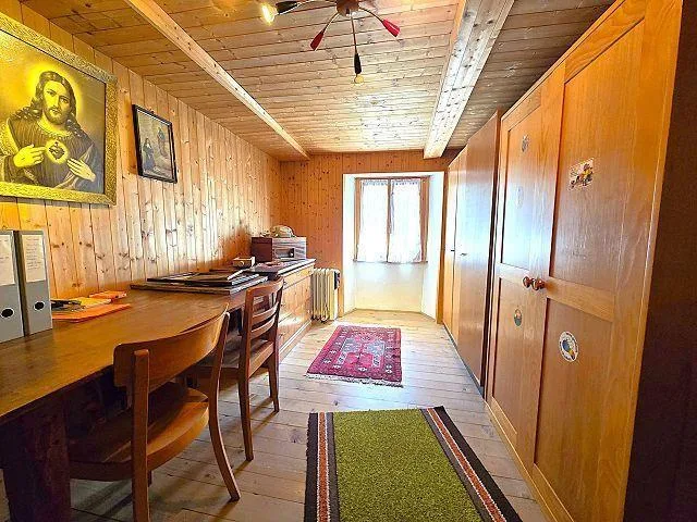 6-Zimmer-Dorfhaus mit Parkplatz / Casa unifamiliare di 6 locali con... – Foto 10 von 29