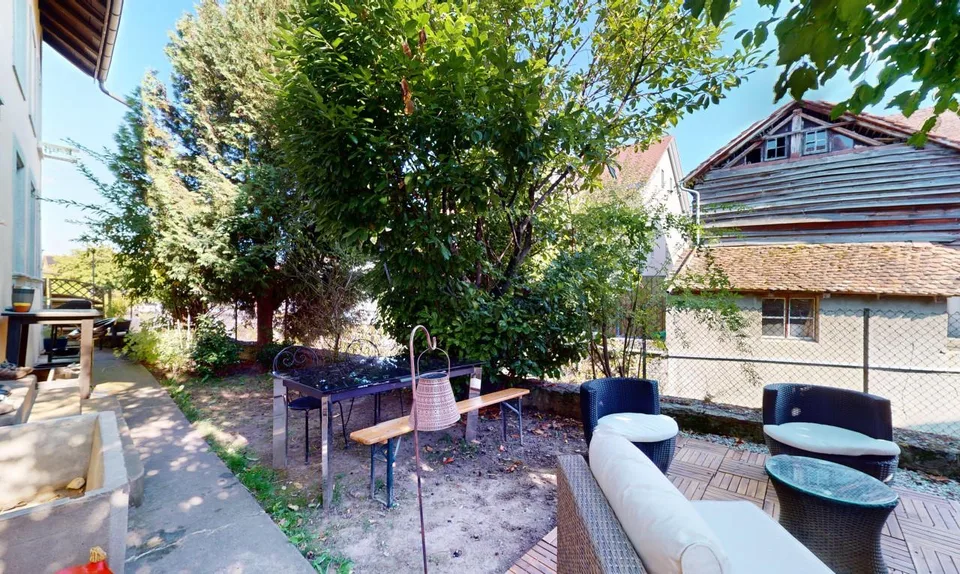 Immeuble de rendement rénové avec 11 appartements et local commercial!