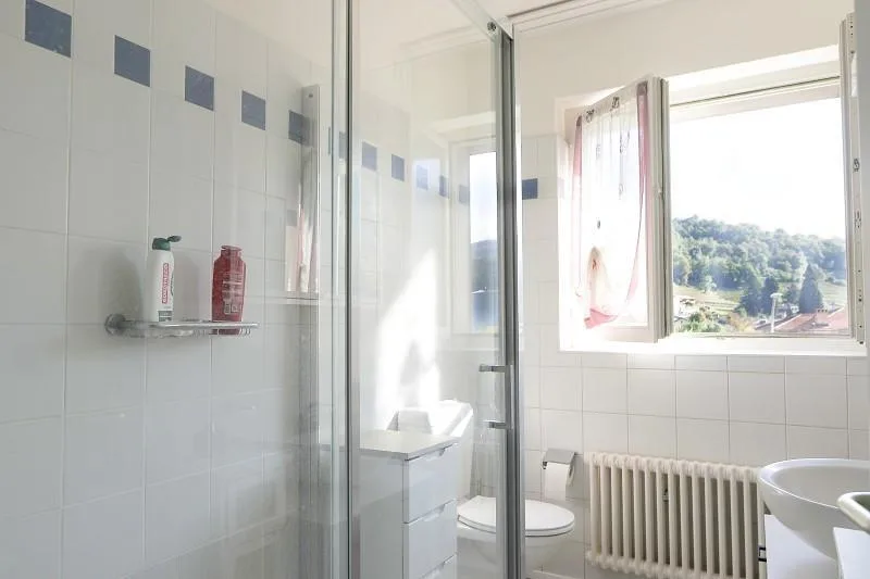 3 1/2-Zimmer-Wohnung an zentraler Lage im 2. OG / appartamento di 3... – Foto 14 von 18