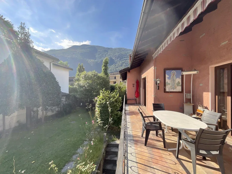 BELLINZONA - AMPIA CASA UNIFAMILIARE IN POSIZIONE CENTRALE – photo 8 sur 10