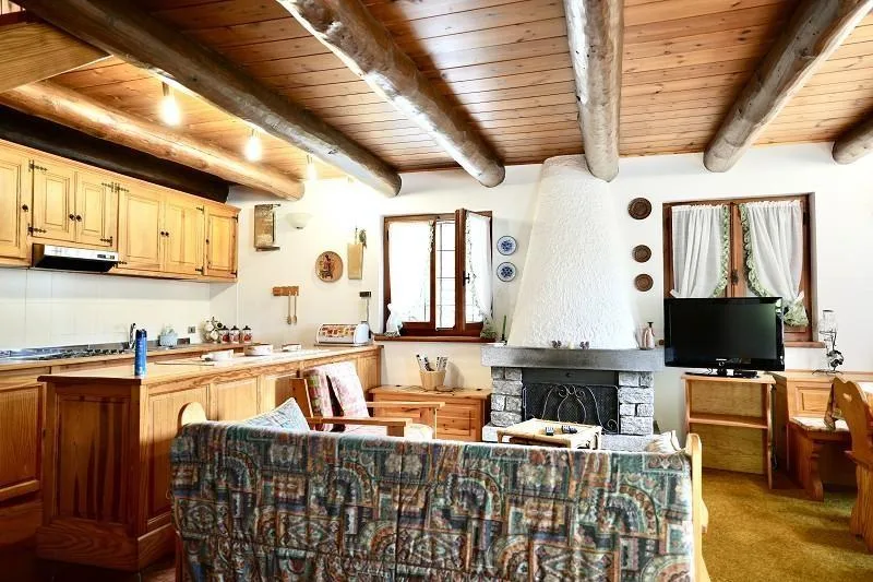 4 1/2-Zimmer-Haus mit viel Land sehr ruhige, sonnige Aussichtslage ...