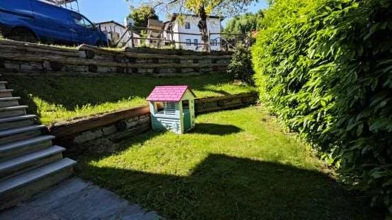 Proprietà residenziale immersa nel verde con vista panoramica