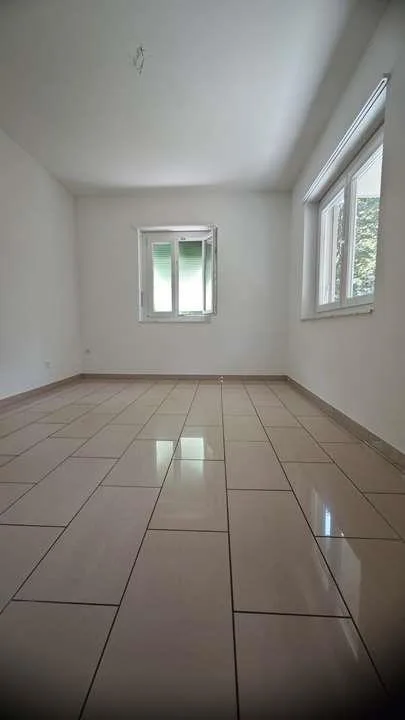 Proprietà residenziale immersa nel verde con vista panoramica – photo 7 sur 13
