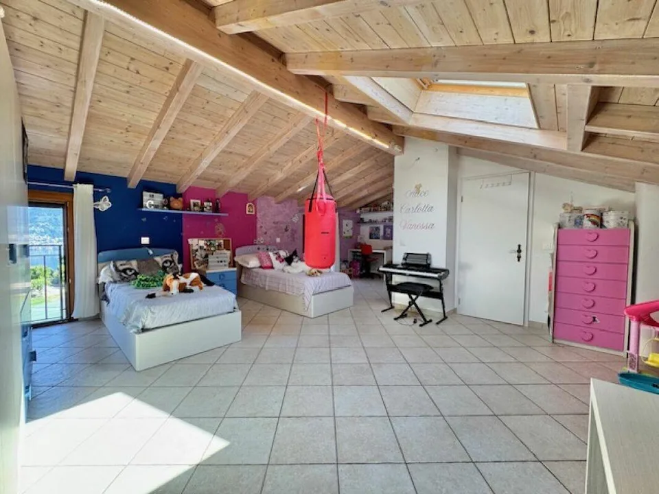 VENDESI A PIAZZOGNA (Gambarogno) - graziosa casa indipendente di 4.... – photo 16 sur 21
