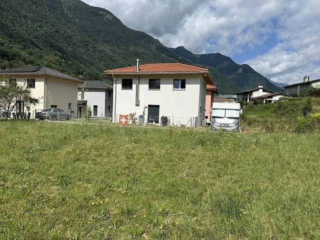 Baulandgrundstück von 500 m2 in 3-geschossigen Zone, zentral, sonni...