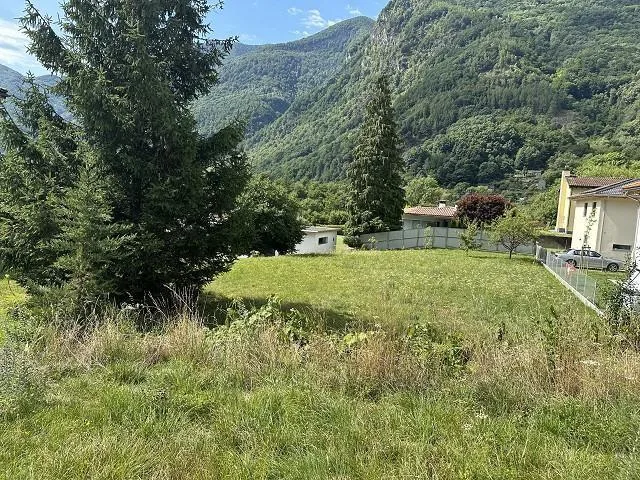 Baulandgrundstück von 500 m2 in 3-geschossigen Zone, zentral, sonni...