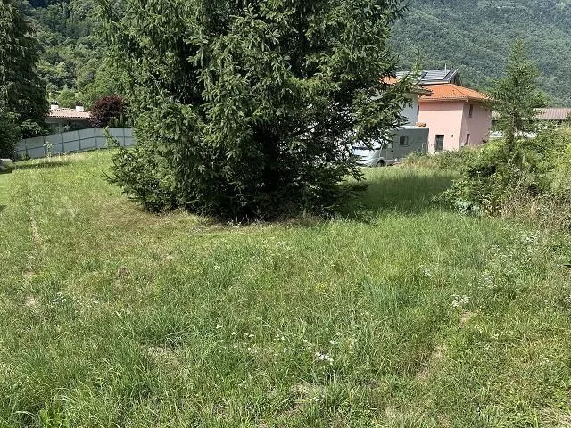 Baulandgrundstück von 500 m2 in 3-geschossigen Zone, zentral, sonni...