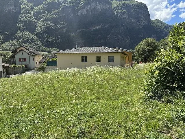Baulandgrundstück von 415 m2 an sehr ruhiger, sonniger Aussichtslag...