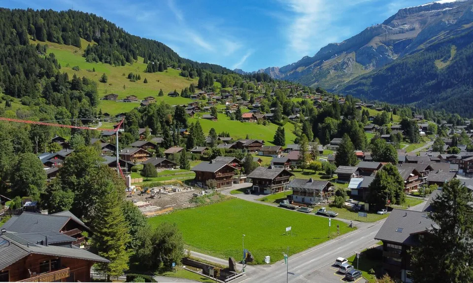 Exclusif: Magnifique terrain constructible à l'entrée du village